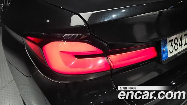 BMW 5 Series G30 — Фото автомобиля 23