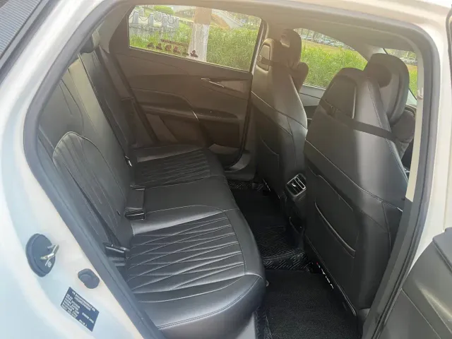 Changan Lamore — Фото автомобиля 13