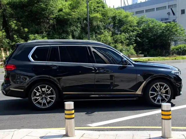 BMW X7 — Фото автомобиля 8