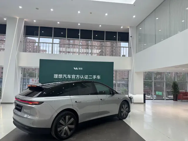 Li Auto i6 — Фото автомобиля 2