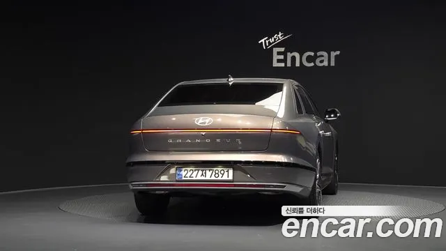 Hyundai Grandeur GN7 — Фото автомобиля 4