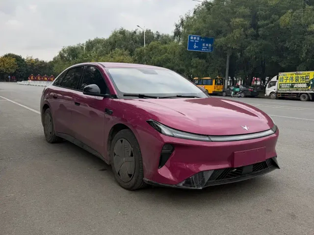 Arcfox S3 — Фото автомобиля 14