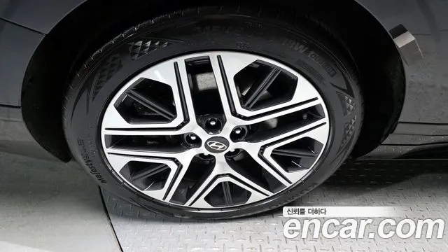 Hyundai Grandeur Grandeur (GN7) 3.5 Бензин 4WD — Фото автомобиля 5