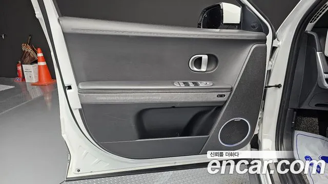 Hyundai Ioniq 5 — Фото автомобиля 24