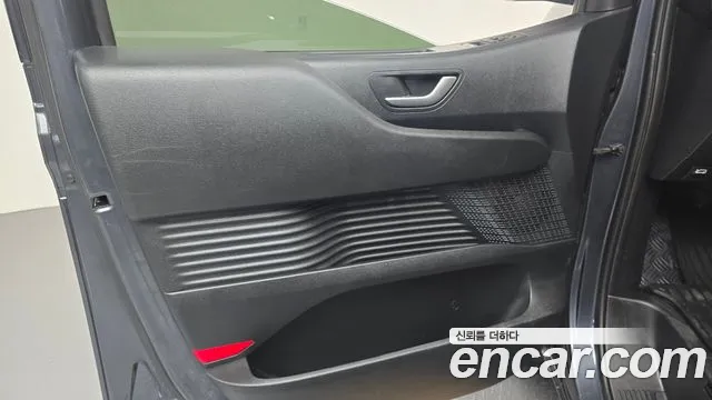 Hyundai Staria — Фото автомобиля 13