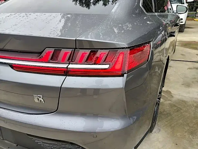 BYD Han — Фото автомобиля 7
