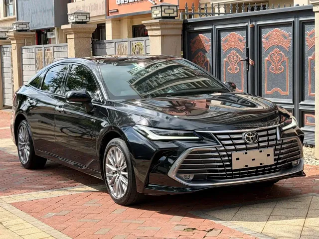 Toyota Avalon — Фото автомобиля 3