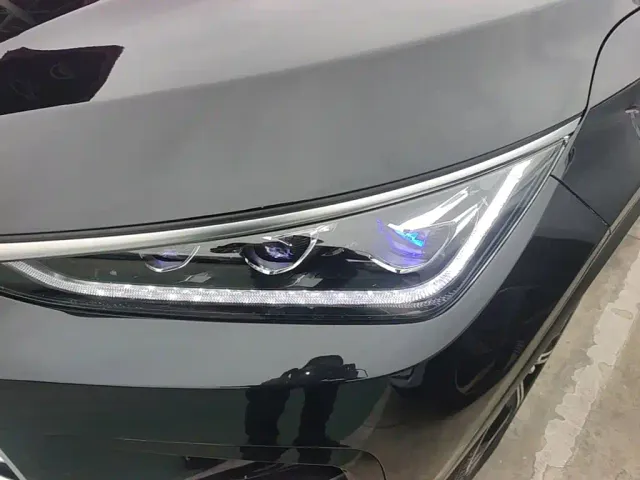 BYD Tang — Фото автомобиля 23