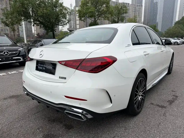 Mercedes-Benz C-Class — Фото автомобиля 4
