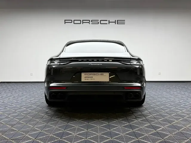 Porsche Panamera — Фото автомобиля 2
