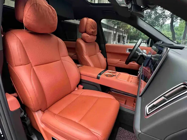 Li Auto L9 — Фото автомобиля 20