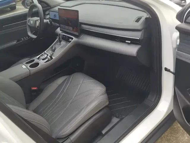 Geely Galaxy L6 — Фото автомобиля 8