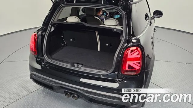 Mini Cooper — Фото автомобиля 30