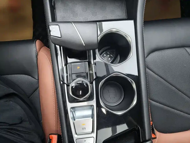 Changan Eado — Фото автомобиля 5