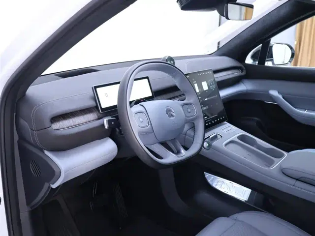 Nio EC6 — Фото автомобиля 11