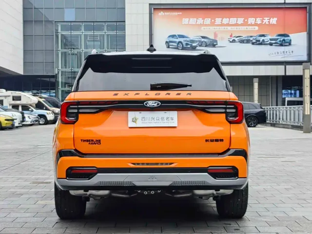 Ford Explorer — Фото автомобиля 6