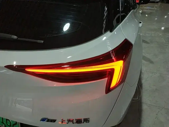 Buick Velite 6 — Фото автомобиля 7