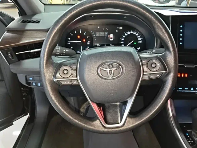 Toyota Avalon — Фото автомобиля 10