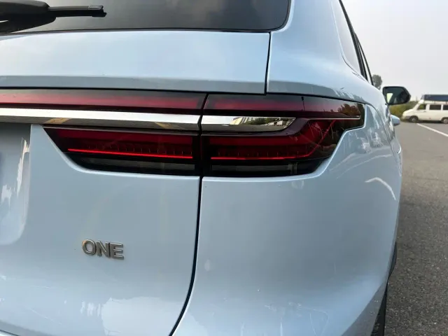 Li Auto ONE — Фото автомобиля 17