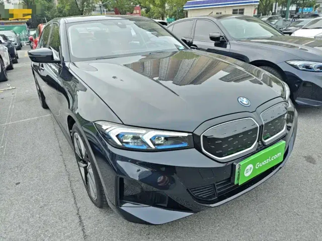 BMW BMW i3 2024 eDrive 40 L Night Sport Package — Фото автомобиля 3