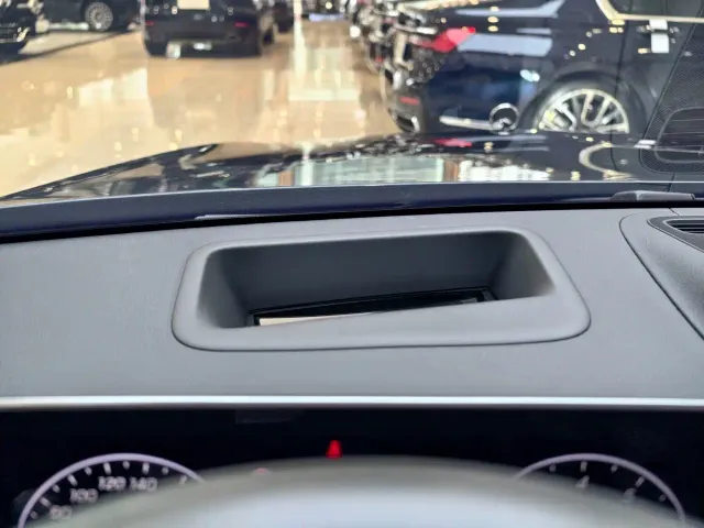 Mercedes-Benz S-Class — Фото автомобиля 22