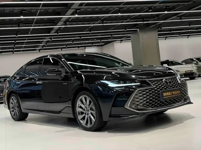 Toyota Avalon — Фото автомобиля 3
