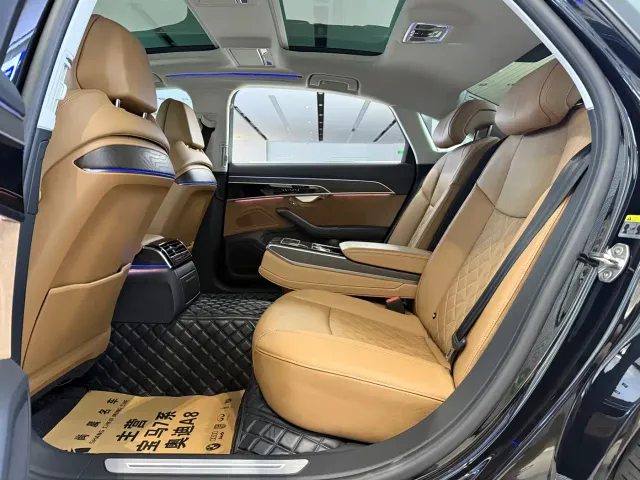 Audi A8 — Фото автомобиля 12