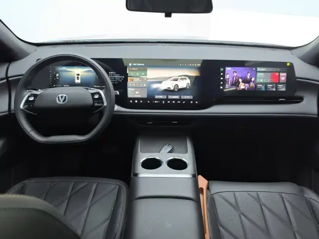 Changan CS75 Plus — Фото автомобиля 12