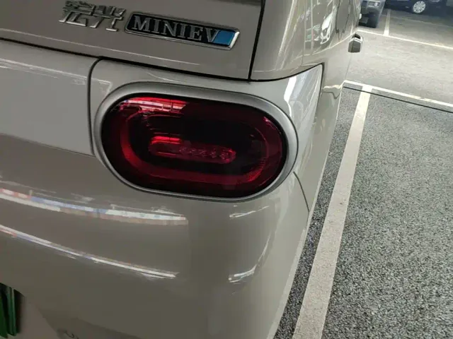 Wuling Hongguang Mini EV — Фото автомобиля 7