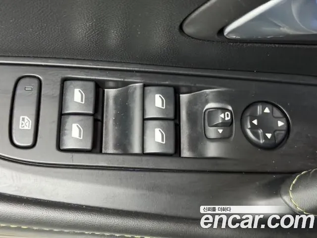 Peugeot 208 — Фото автомобиля 14