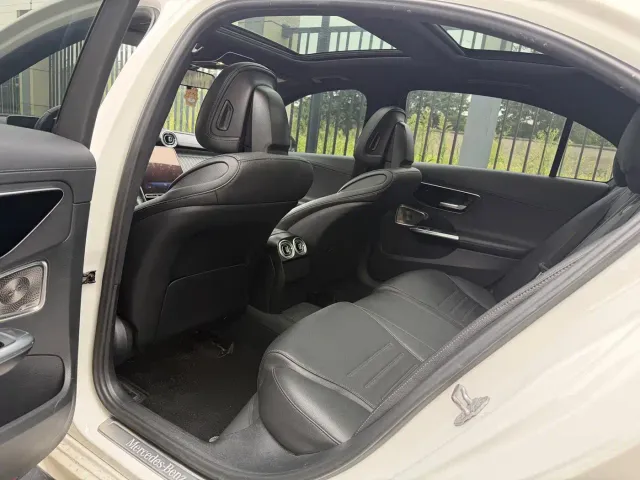 Mercedes-Benz C-Class — Фото автомобиля 6