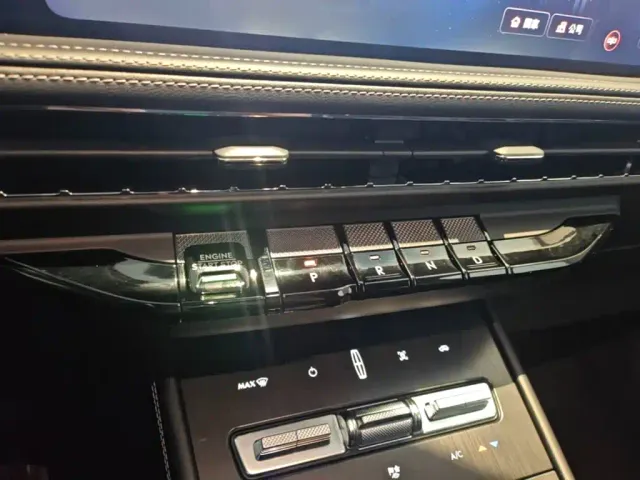Lincoln Corsair — Фото автомобиля 13