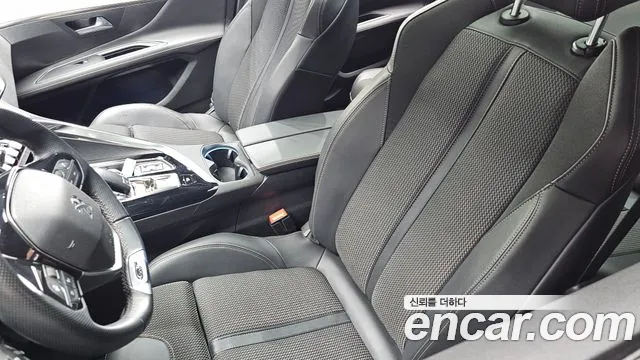 Peugeot 3008 — Фото автомобиля 26