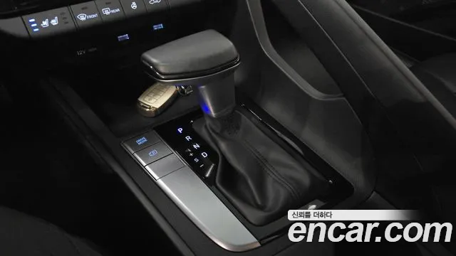 Hyundai Avante CN7 — Фото автомобиля 9
