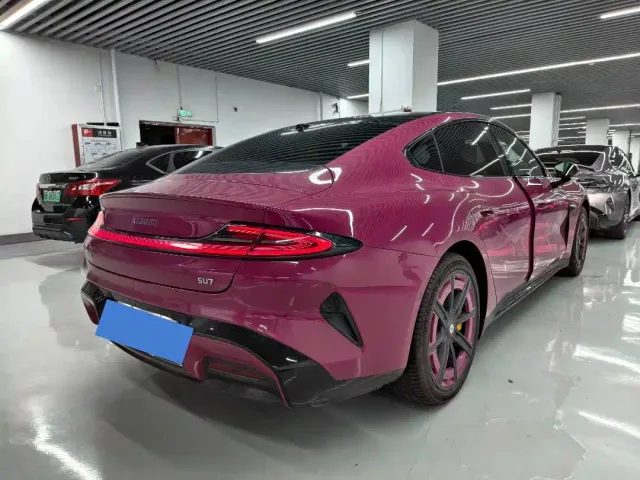 Xiaomi SU7 — Фото автомобиля 12