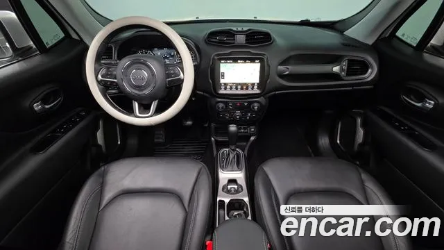 Jeep Renegade — Фото автомобиля 7
