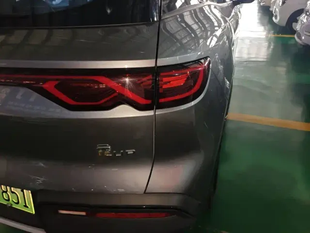 BYD Yuan UP 2024 301KM Leading Edition — Фото автомобиля 7
