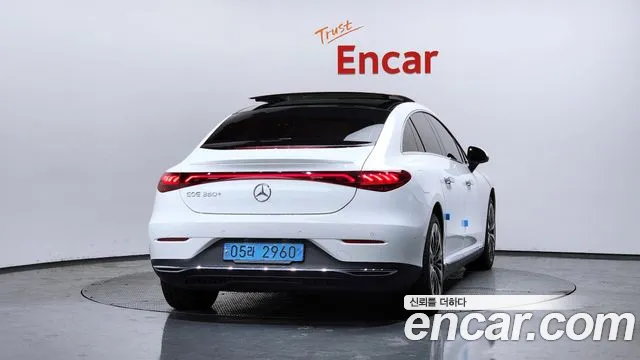 Mercedes-Benz EQE — Фото автомобиля 2