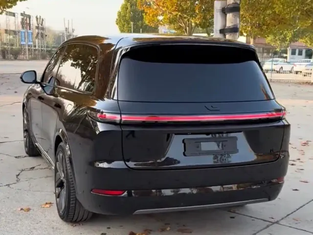 Li Auto L9 — Фото автомобиля 2