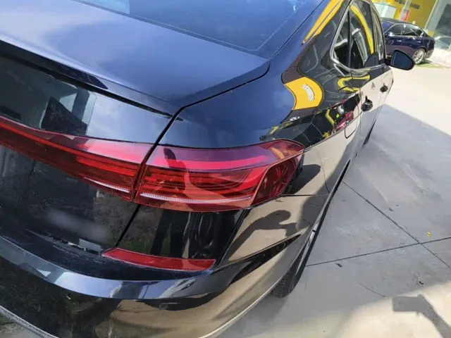 Volkswagen Passat — Фото автомобиля 7