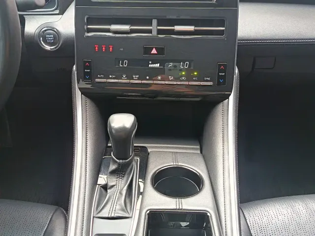 Toyota Avalon — Фото автомобиля 18