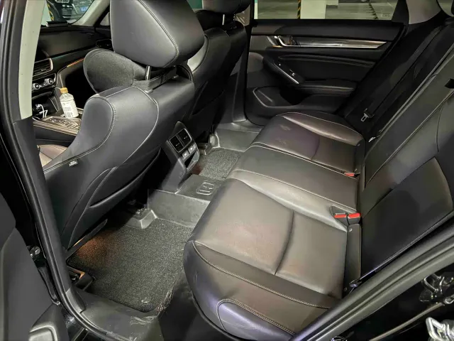 Honda Accord — Фото автомобиля 7