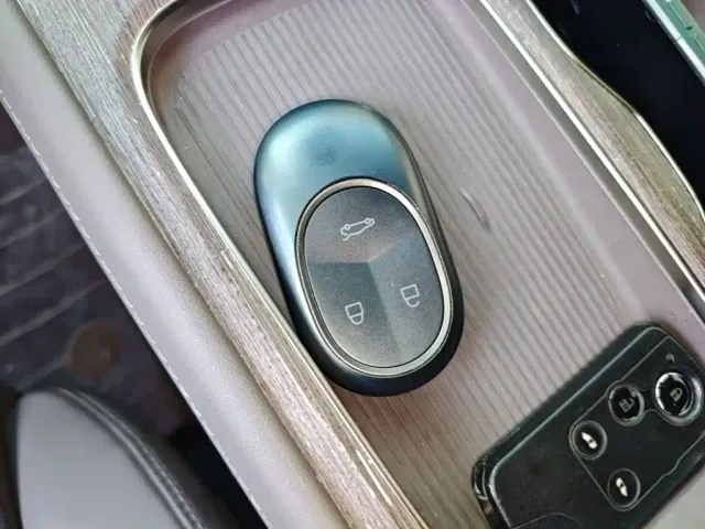 Nio ES7 — Фото автомобиля 8