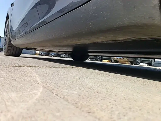 Tesla Model Y — Фото автомобиля 21