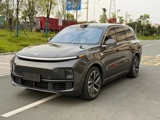 Фотография автомобиля — Li Auto L8