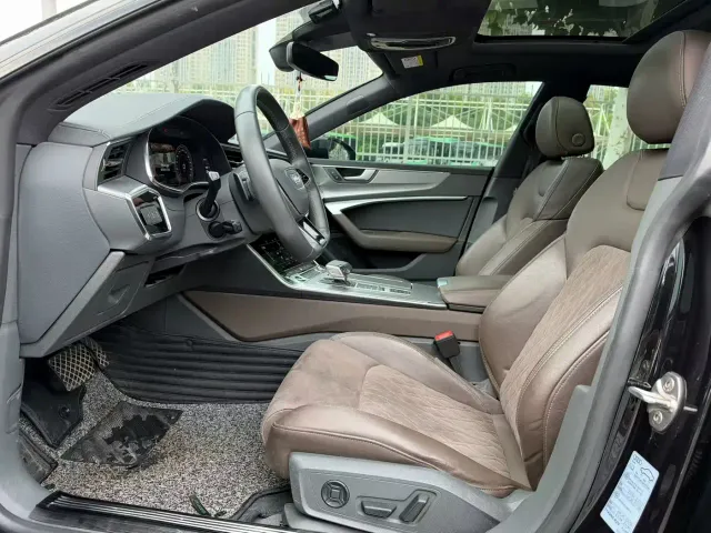 Audi A7L — Фото автомобиля 4