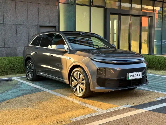 Li Auto L6 — Фото автомобиля 3