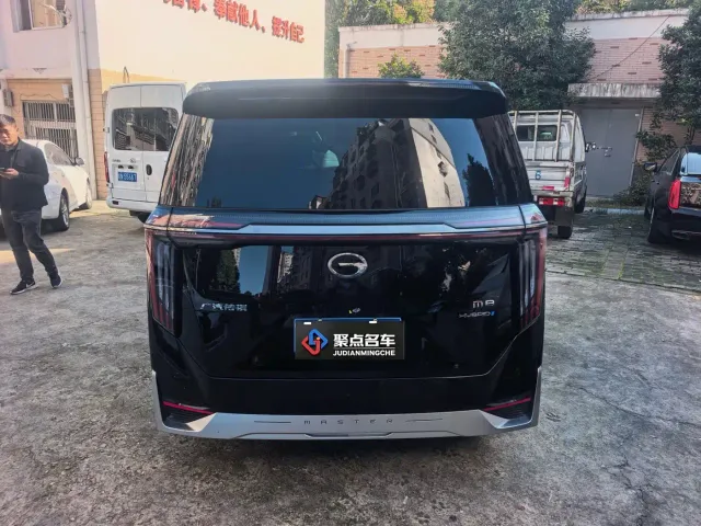 GAC Trumpchi M8 — Фото автомобиля 5