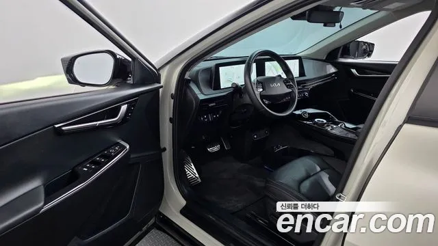 Kia EV6 — Фото автомобиля 15