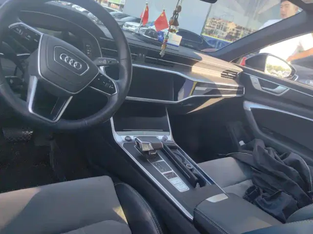 Audi A6L — Фото автомобиля 12